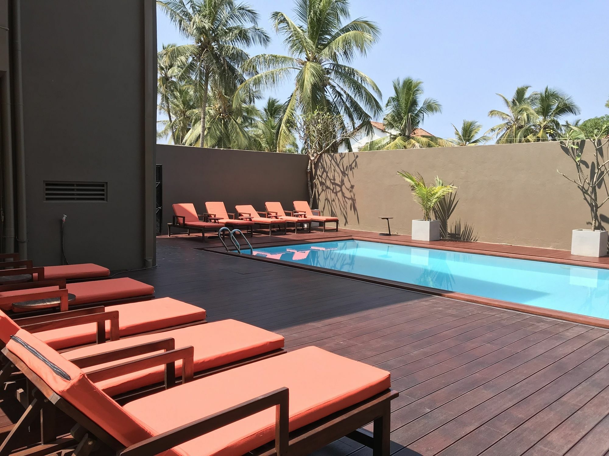 Waves By Tranquil Hotell Negombo Exteriör bild
